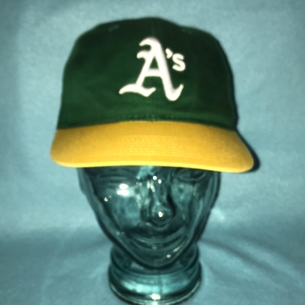 VINTAGE A’s MLB baseball hat Oakland A’s adjustable strap size OSFA